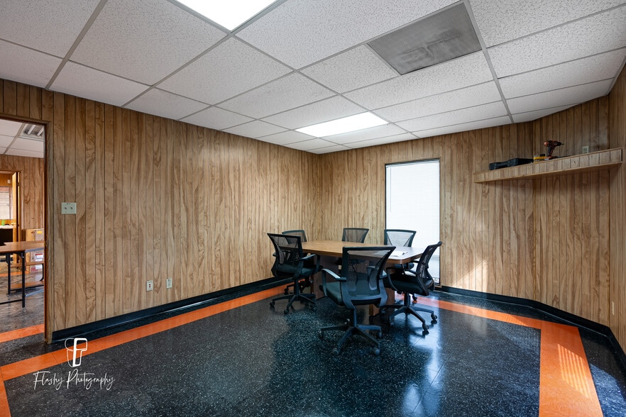 More Photos Of 7005 Downing Ave, Bakersfield Warehouse For Sale