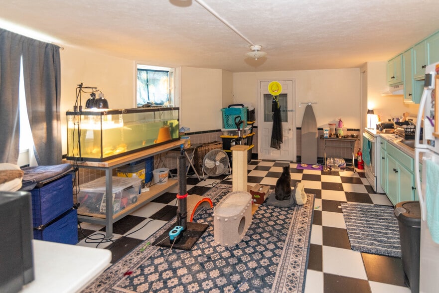 More Photos Of 6408 Brook Ave, Baltimore Apartments For Sale