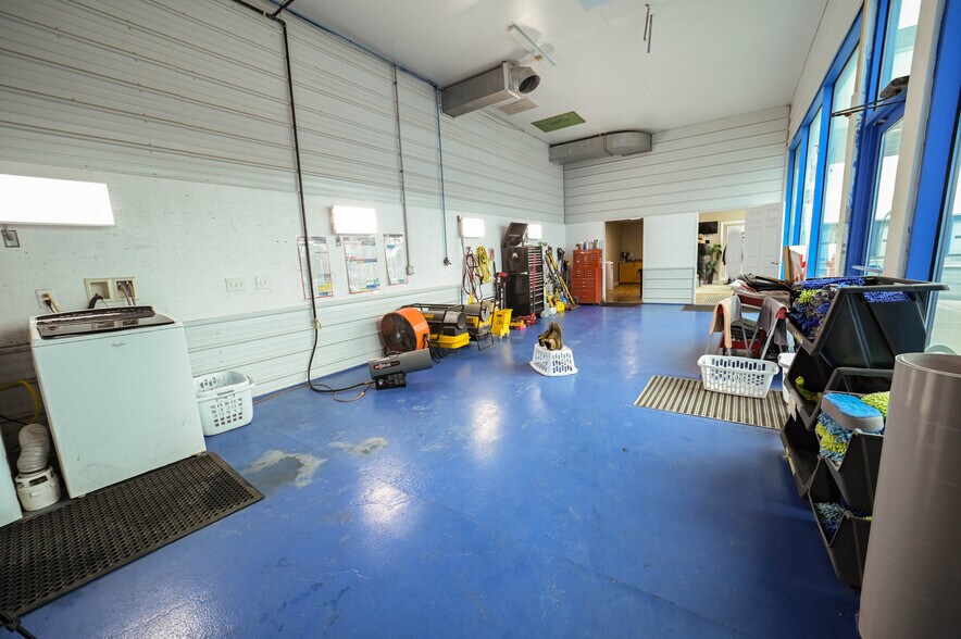 More Photos Of 1700 Oriskany W st, Utica Carwash For Sale