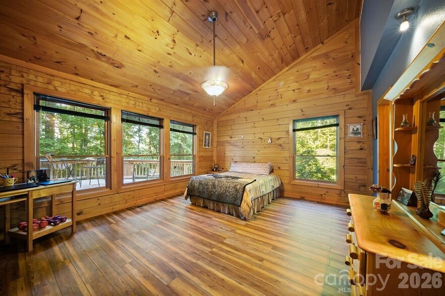 More Photos Of 504 Mountain View School Rd, Robbinsville Hotel For Sale