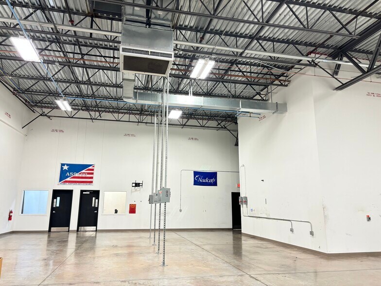 More Photos Of 11650 Miramar Pky, Miramar Industrial For Lease