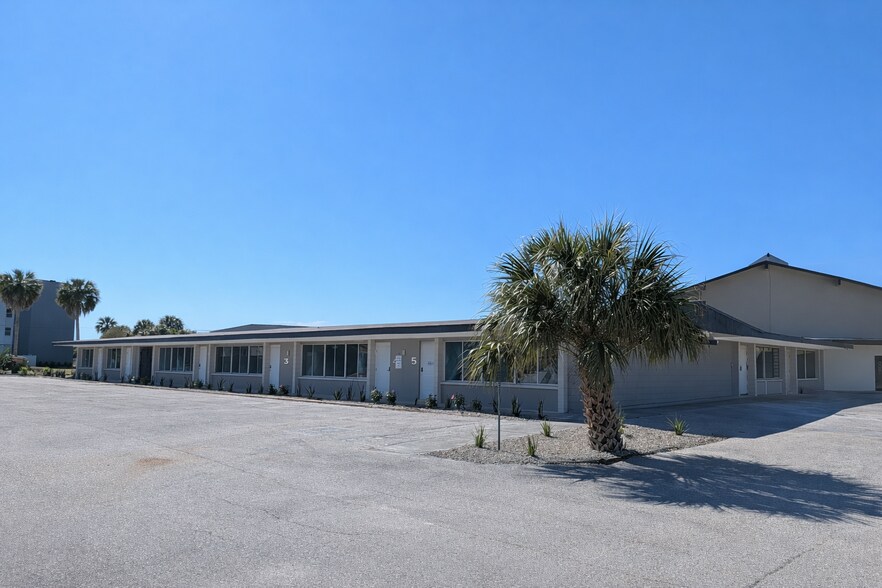 More Photos Of 4726 US-41, Sarasota Religious Facility For Lease