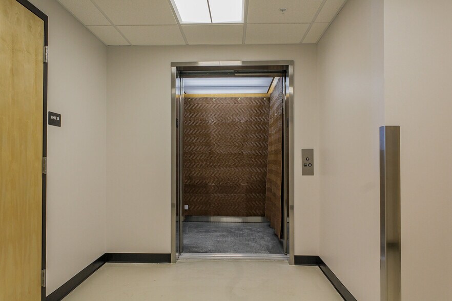 More Photos Of 160 Presumpscot St, Portland Light Distribution For Lease