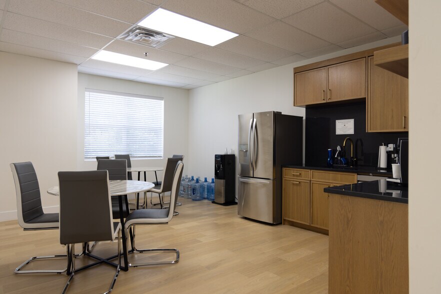 More Photos Of 515 W Southlake Blvd, Southlake Medical For Lease