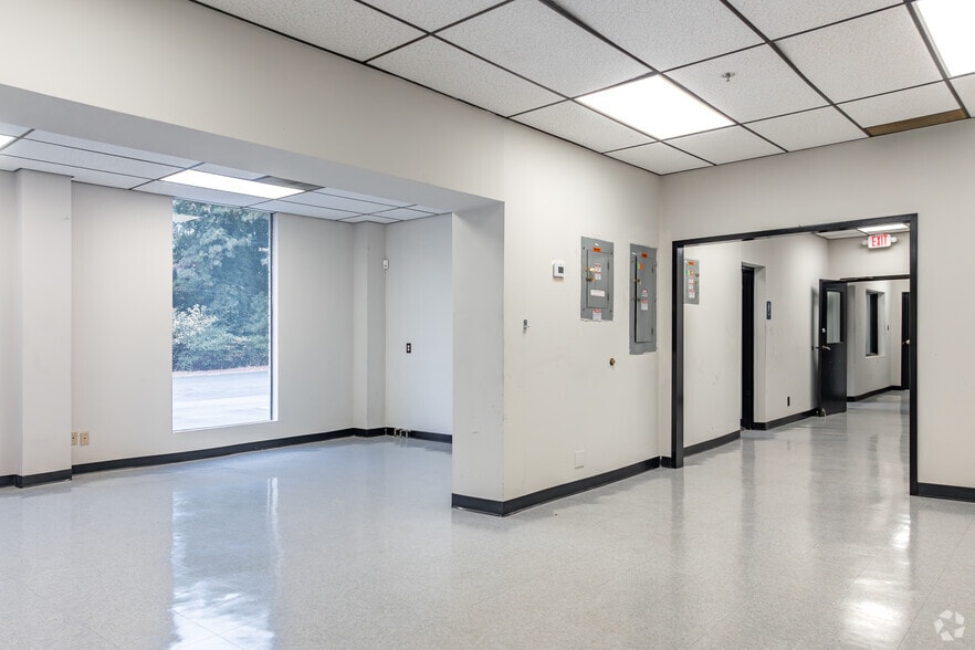 More Photos Of 1791 Mount Zion Rd, Morrow Warehouse For Lease