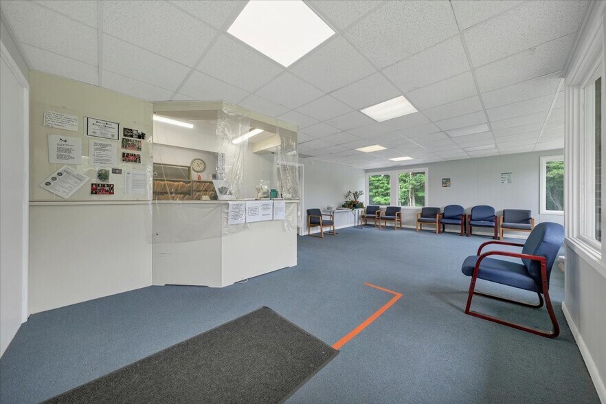 More Photos Of 40 Sunset Ridge Rd, New Paltz Medical For Sale