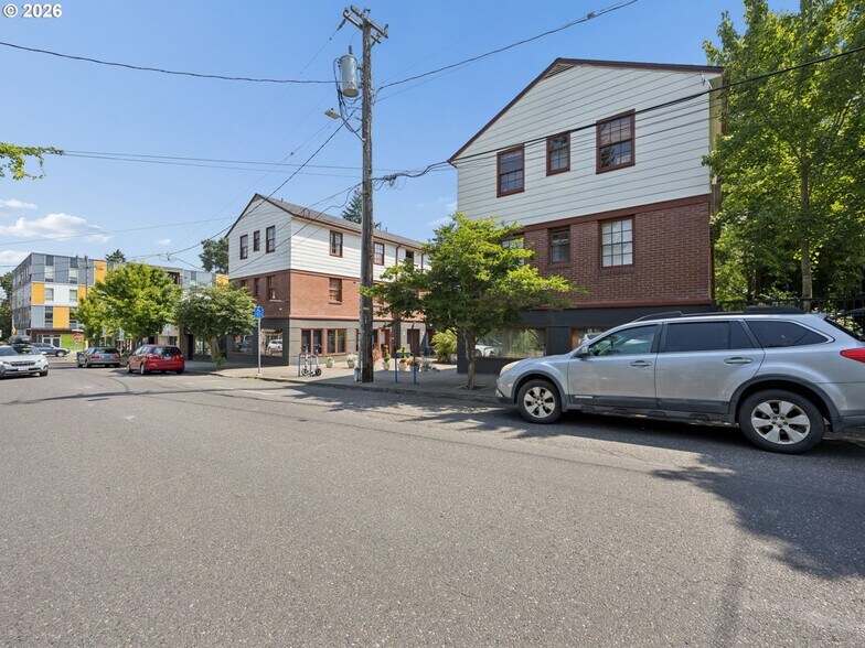More Photos Of 5400 NE 30th Ave, Portland Office For Lease