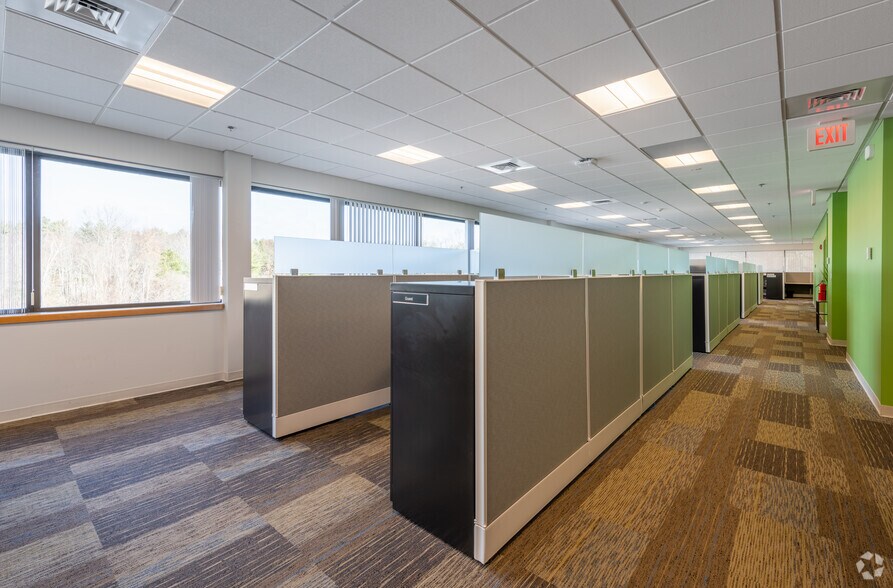 More Photos Of 1 Monarch Dr, Littleton Office For Lease