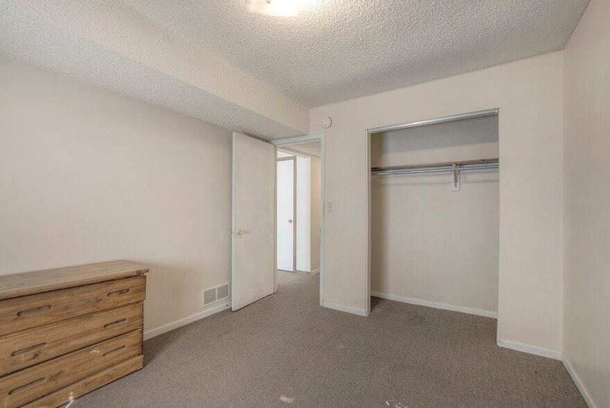 More Photos Of 9201 E 54th St, Raytown Apartments For Sale