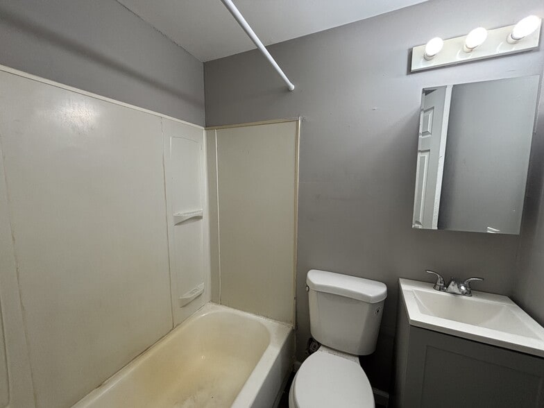 More Photos Of 15488 Mount Calvert Rd, Upper Marlboro Apartments For Sale