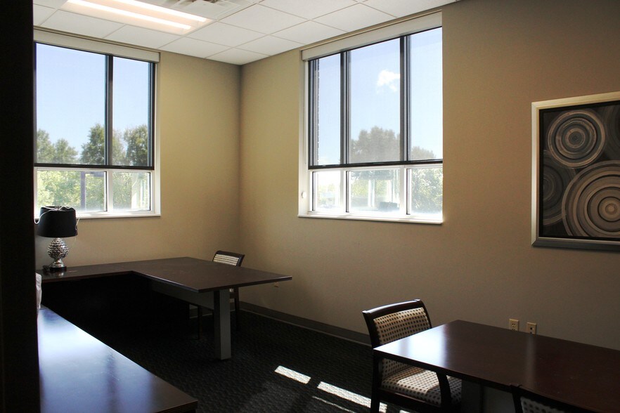 More Photos Of 9721 Cogdill Rd, Knoxville Office For Sale