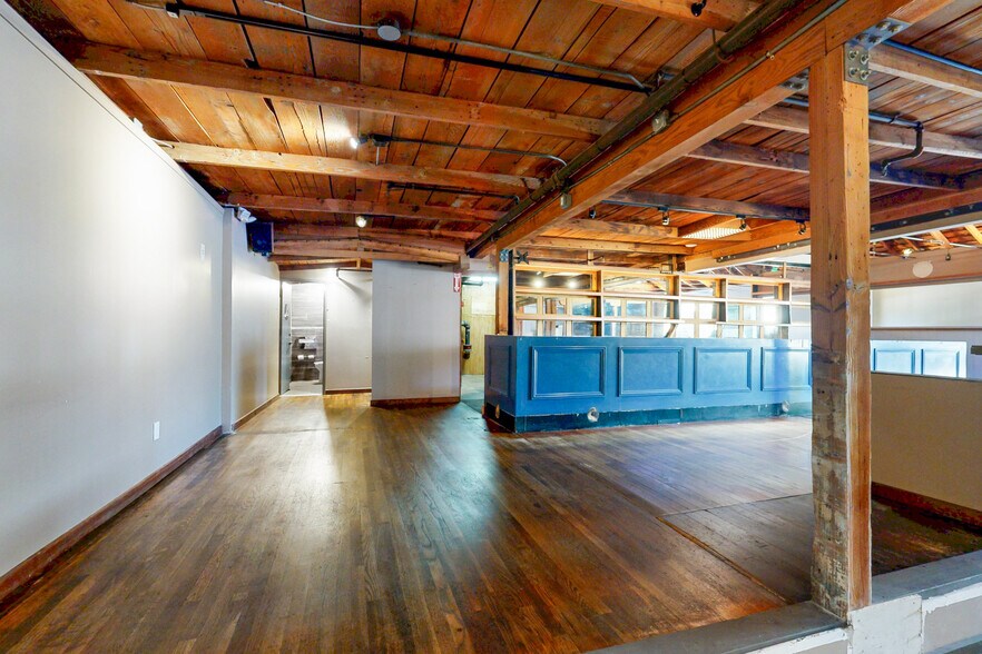 More Photos Of 5862-5872 Doyle St, Emeryville Restaurant For Sale