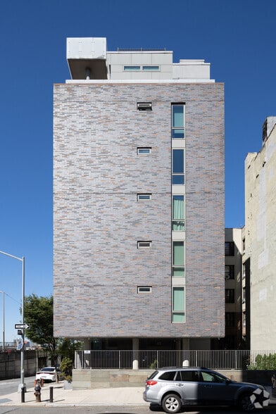 More Photos Of 40 Pinehurst Ave, New York Apartments For Sale