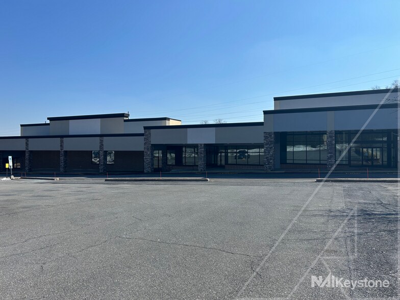 More Photos Of 3100 St Lawrence Ave, Reading Unknown For Lease