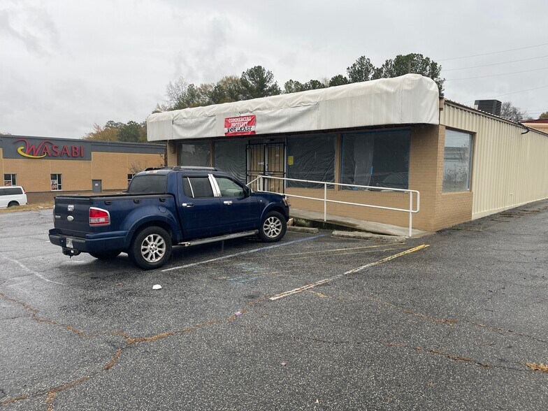 More Photos Of 1714 Manchester Expy, Columbus General Retail For Lease