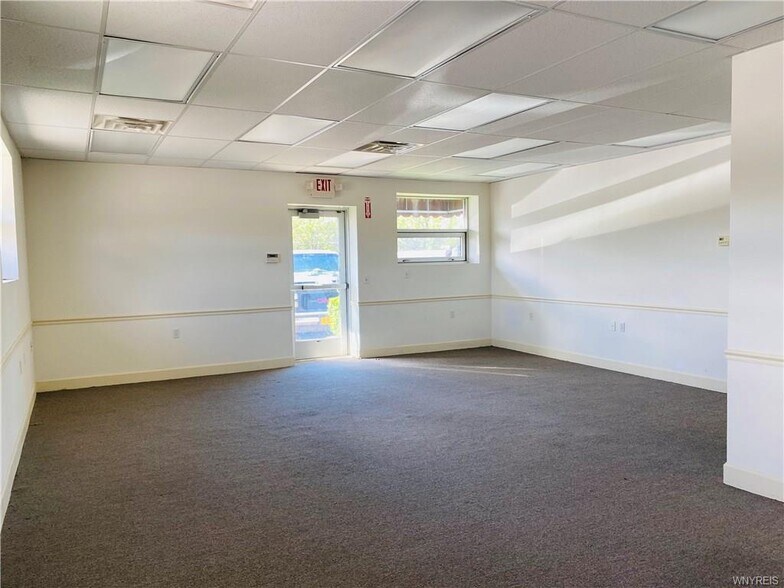 More Photos Of 1212 Abbott Rd, Buffalo Auto Dealership For Lease