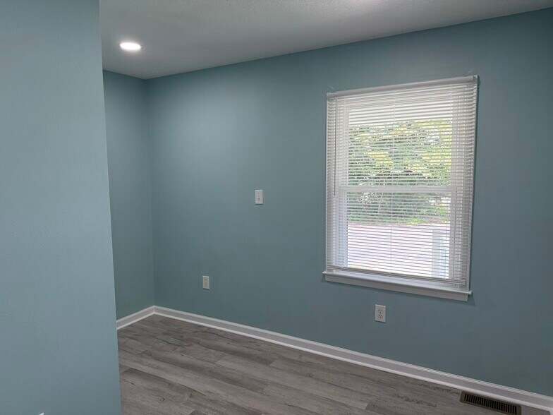 More Photos Of 3642 N NC 16 Business Hwy, Denver Office For Lease