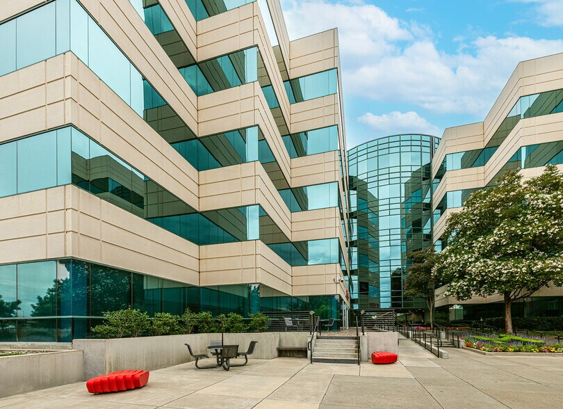 More Photos Of 2180 Harvard St, Sacramento Office For Lease