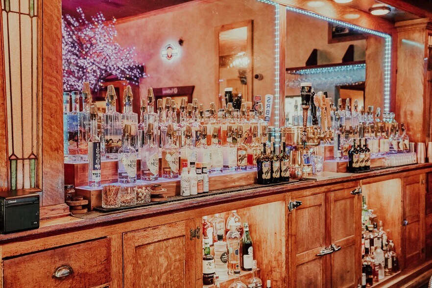 More Photos Of 158 Johnson St, Big Horn Restaurant For Lease