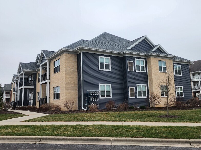 More Photos Of 3036 Triumph Dr, Sun Prairie Apartments For Sale