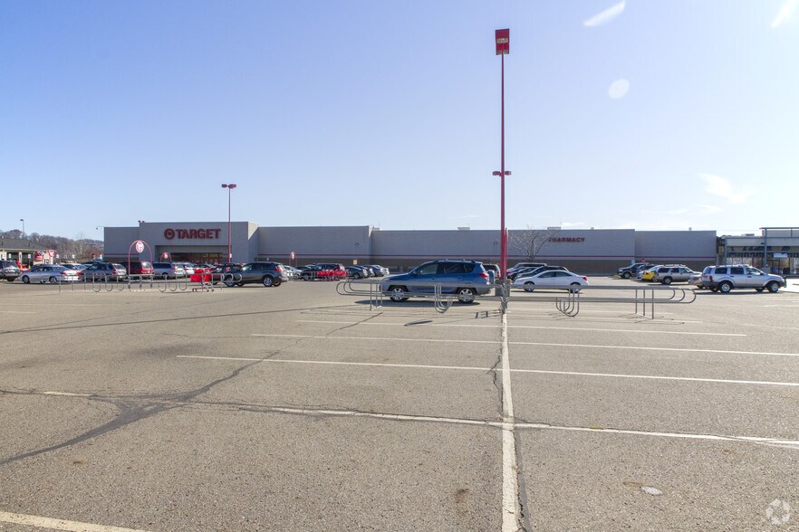 More Photos Of 1300-1428 River Valley Blvd, Lancaster General Retail For Lease