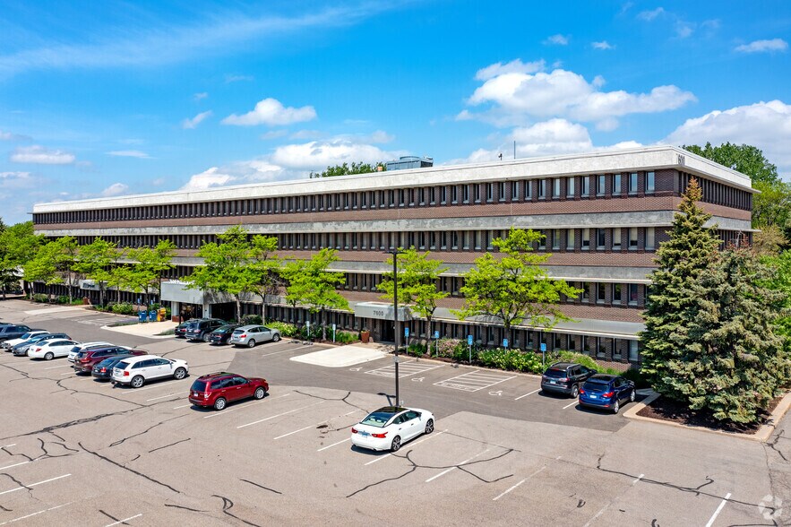 More Photos Of 4600 W 77th St, Edina Unknown For Lease