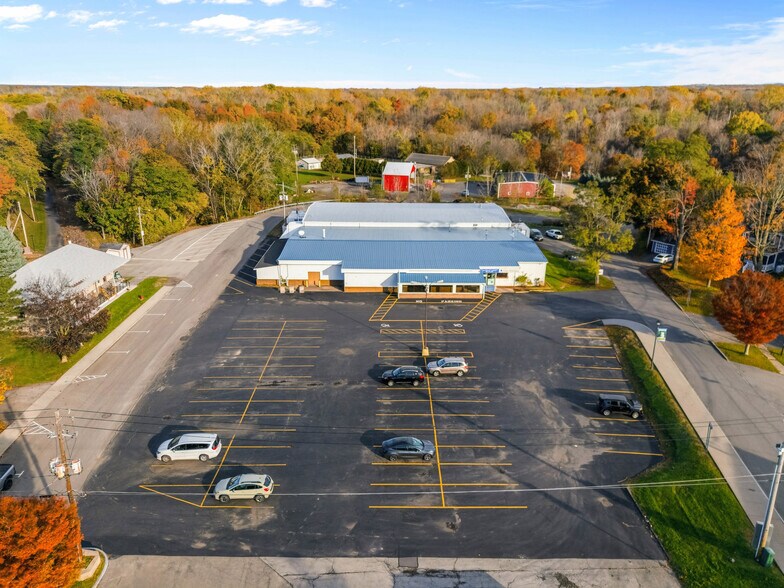 More Photos Of 3 Geddes Street Ext, Holley Supermarket For Sale