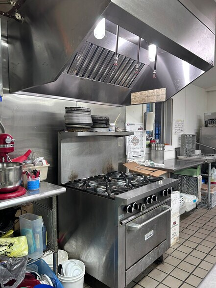 More Photos Of N17480 US Highway 141, Beecher Restaurant For Sale