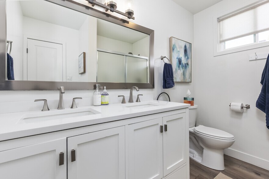 More Photos Of 1476-80 Pescadero Dr, San Diego Apartments For Sale