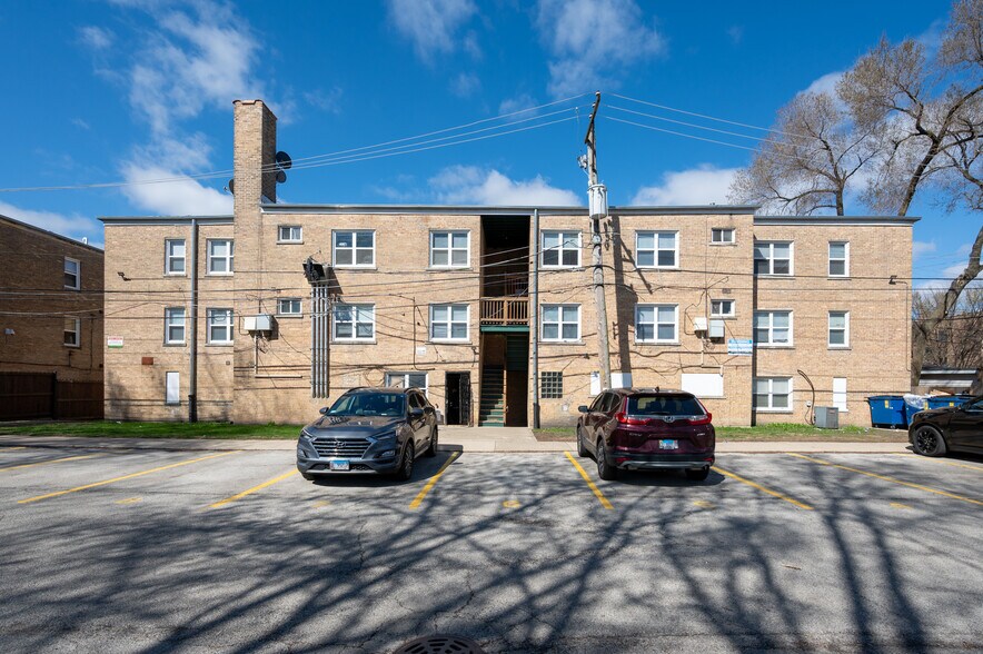 More Photos Of 6435-6443 N Damen Ave, Chicago Apartments For Sale