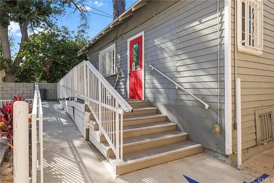 More Photos Of 522 W VERNON Ave, Los Angeles Daycare Center For Sale
