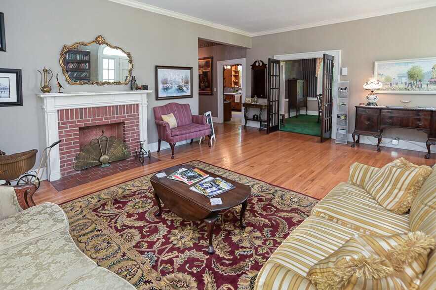 More Photos Of 799 Whitthorne St, Shelbyville Hospitality For Sale