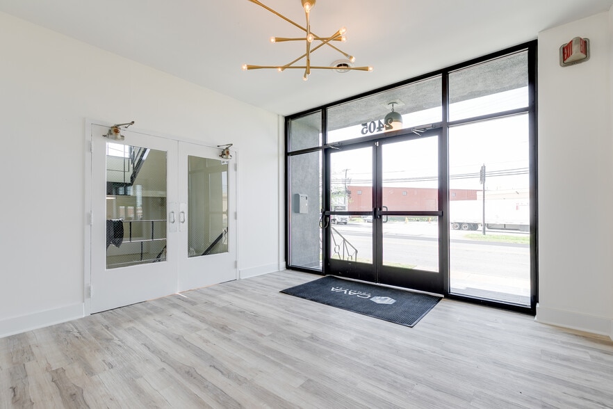 More Photos Of 2405 Westwood Ave, Richmond Office For Lease