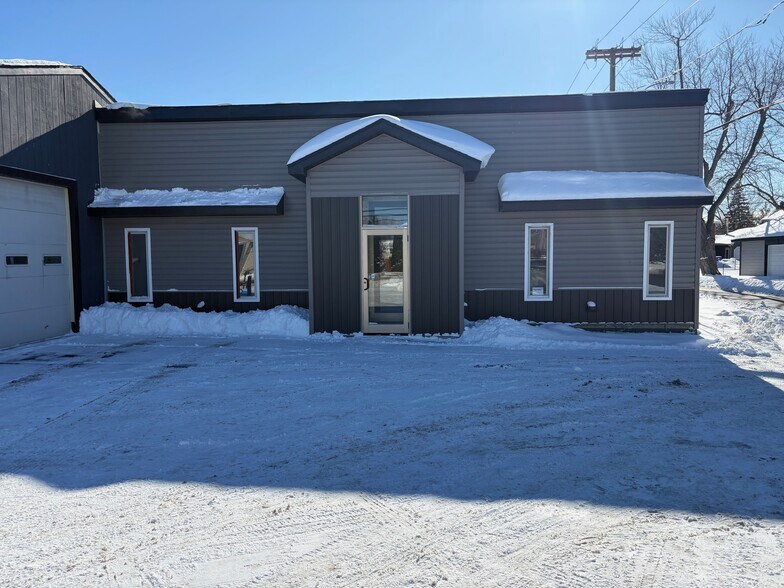 Primary Photo Of 116 Lake Ave, Buffalo Office For Lease