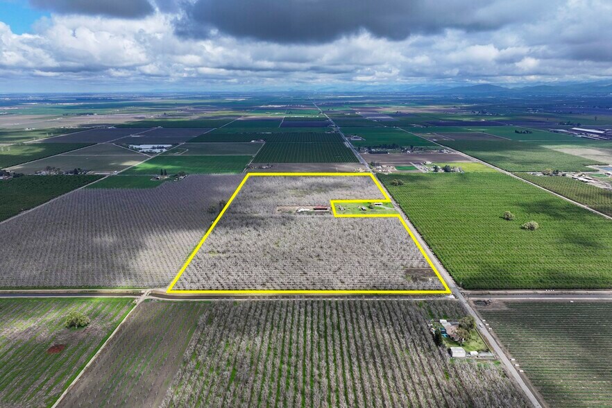 Primary Photo Of Road 180, Strathmore Land For Sale