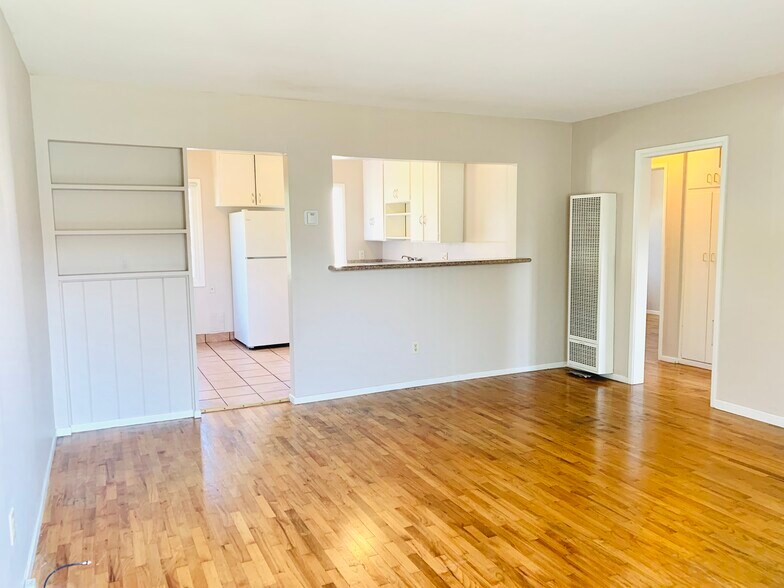 More Photos Of 1179 Felspar St, San Diego Apartments For Sale
