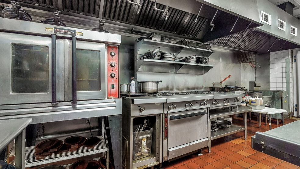 More Photos Of 2220 N University Dr, Fort Lauderdale Restaurant For Sale