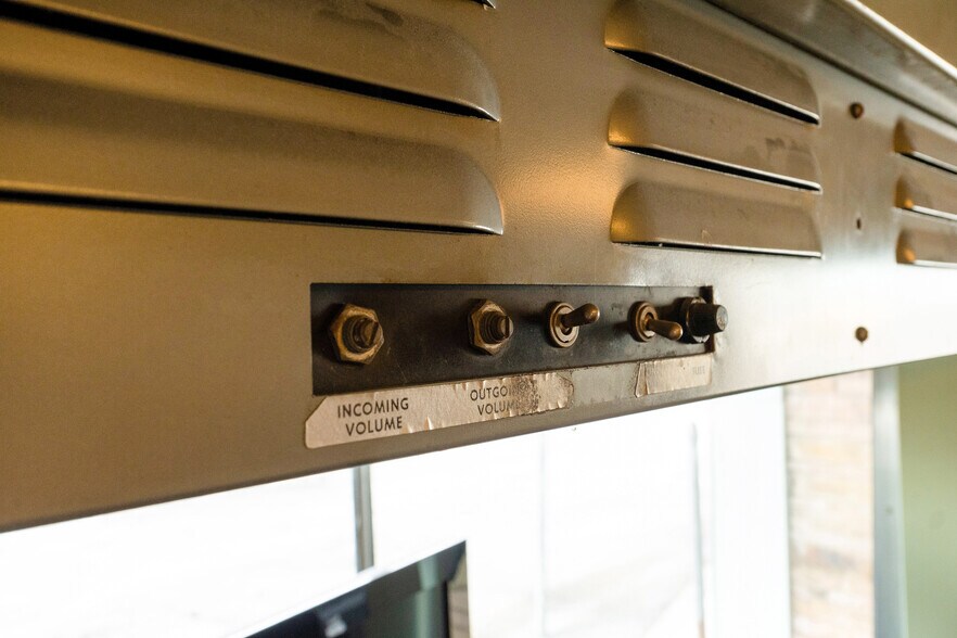 More Photos Of 532 E Walnut St, Springfield Freestanding For Sale