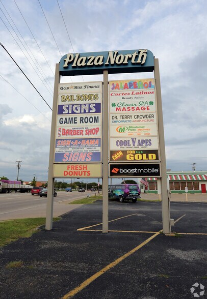 More Photos Of 1500-1502 W University Dr, McKinney Unknown For Lease