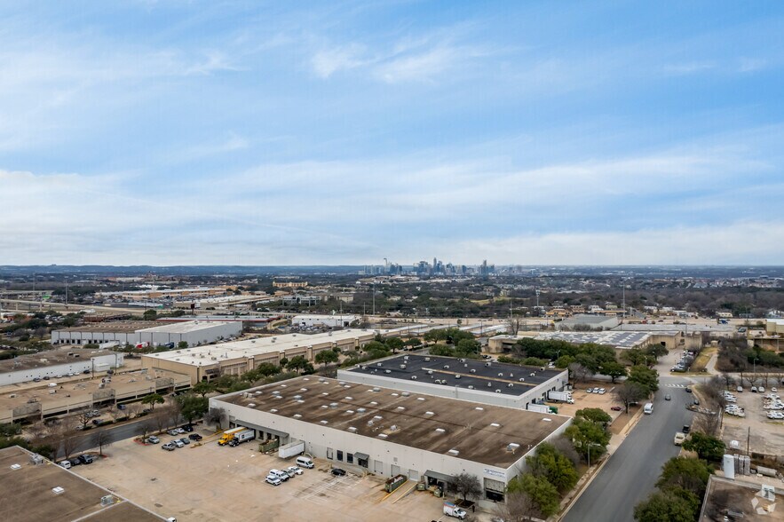 More Photos Of 4101 S Industrial Dr, Austin Warehouse For Lease