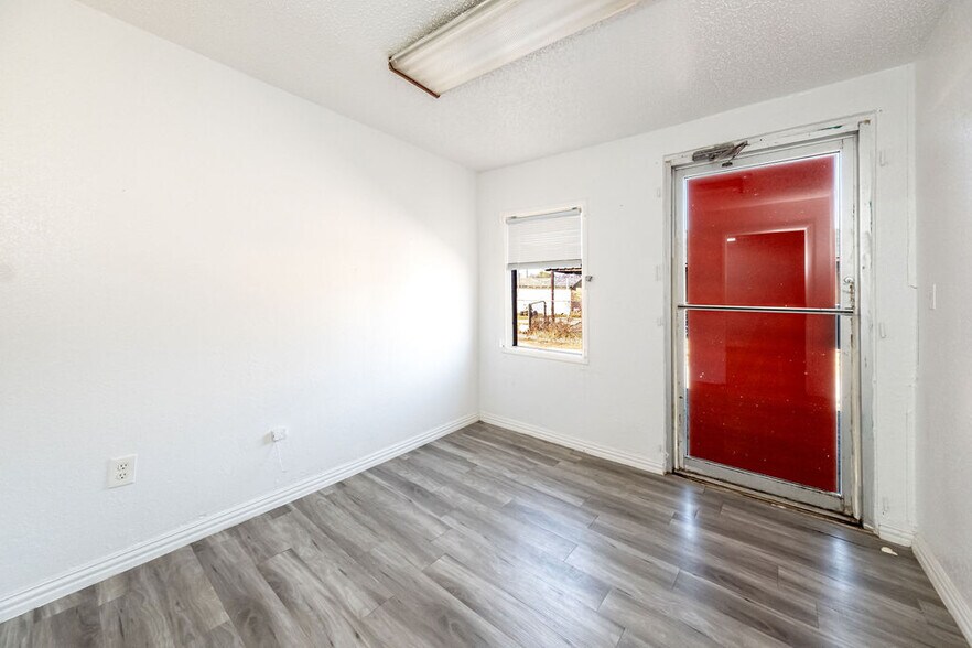 More Photos Of 2504 Holliday Rd, Wichita Falls Office For Sale
