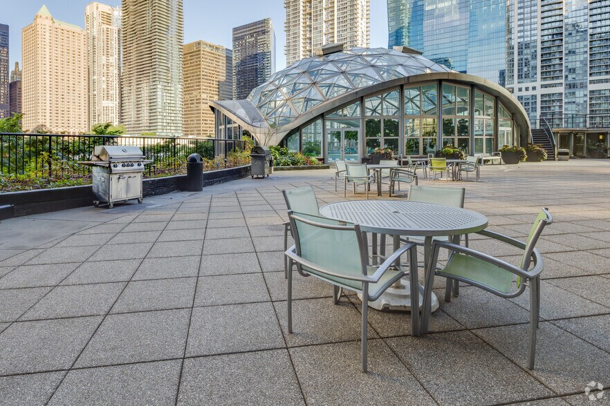 More Photos Of 400 E Randolph St, Chicago Apartments For Sale