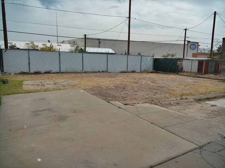 More Photos Of 5612 Dailey Ave, El Paso Storefront Retail Residential For Sale