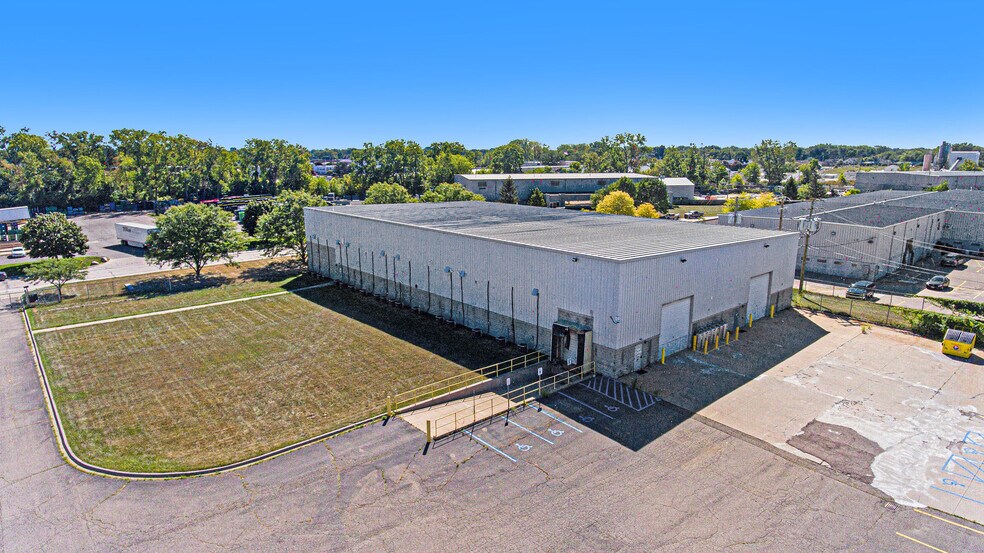 More Photos Of 23605 Regency Park Dr, Warren Manufacturing For Sale