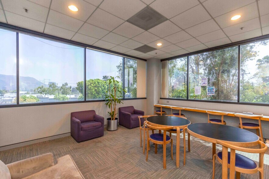 More Photos Of 1015 N Hollywood Way, Burbank Office For Lease