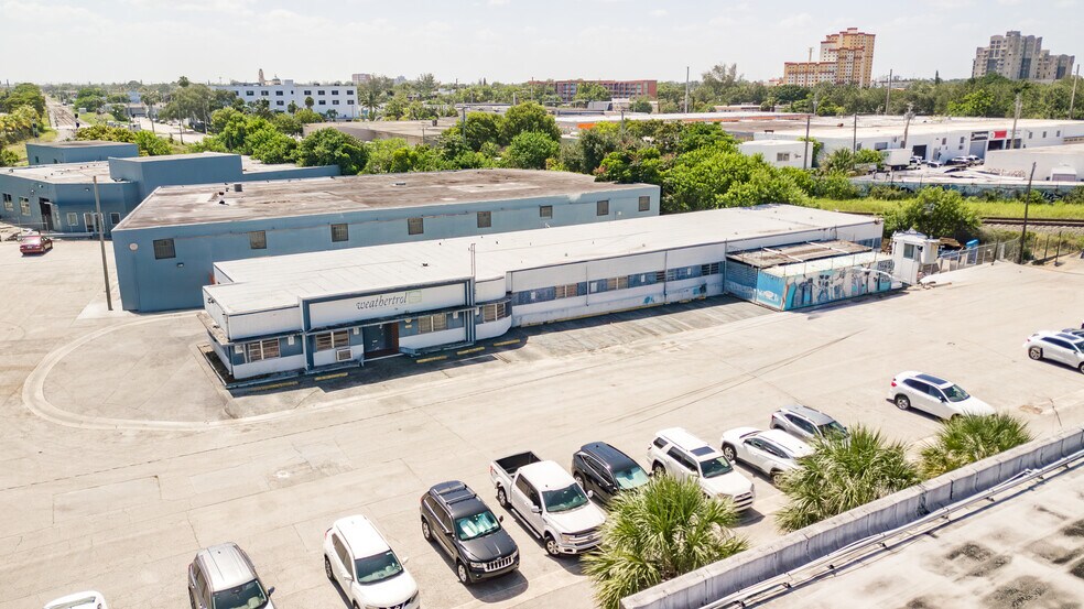 More Photos Of 7250 NE 4th Ave, Miami Warehouse For Sale