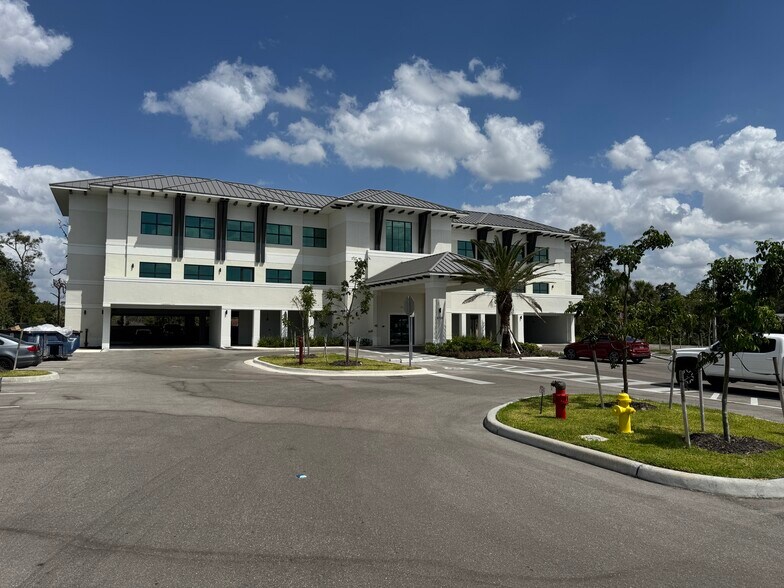 More Photos Of 6100 Trail Blvd, Naples Medical For Sale