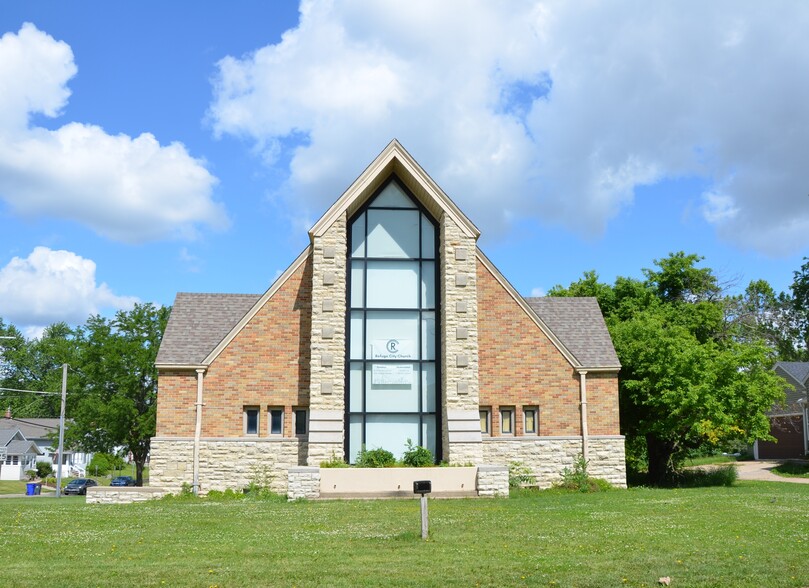 Primary Photo Of 2100 1st Ave NE, Cedar Rapids Religious Facility For Sale