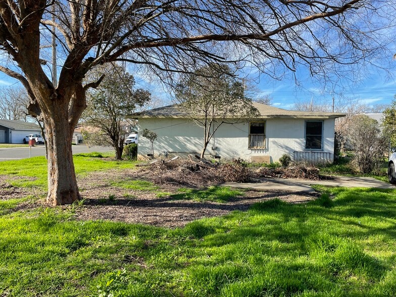 More Photos Of 921 Rivera Dr, Sacramento Apartments For Sale