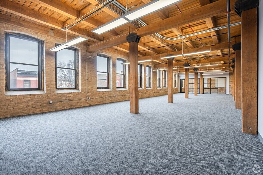 More Photos Of 924 W 19th Pl, Chicago Loft Creative Space For Lease